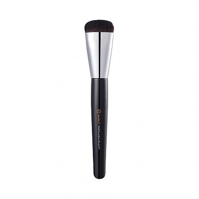 Studio 17 Glide Foundation Brush 411